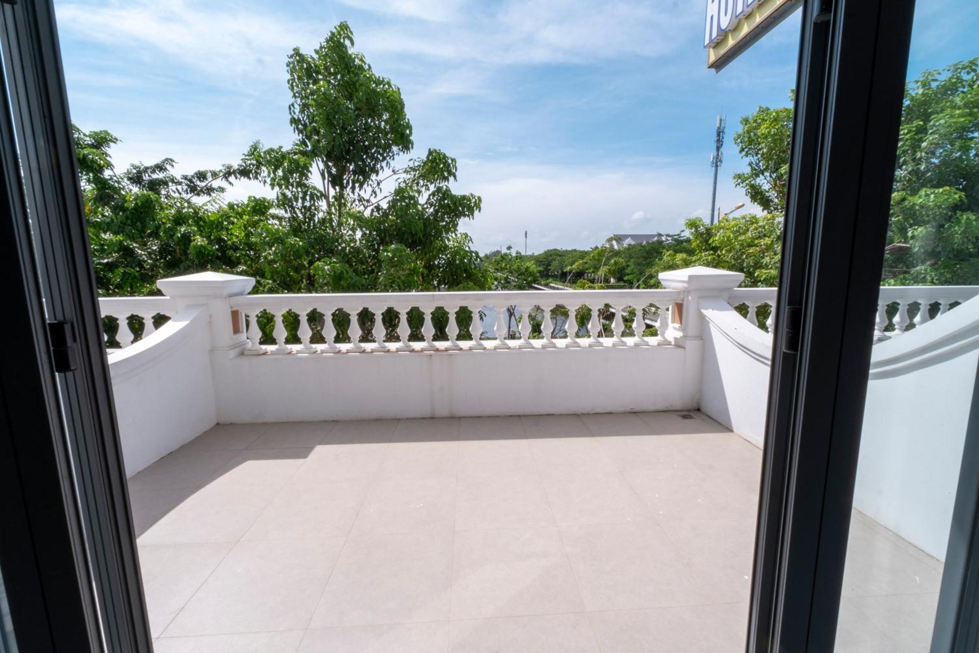 Quoc Vinh Hotel Rạch Giá Exterior photo