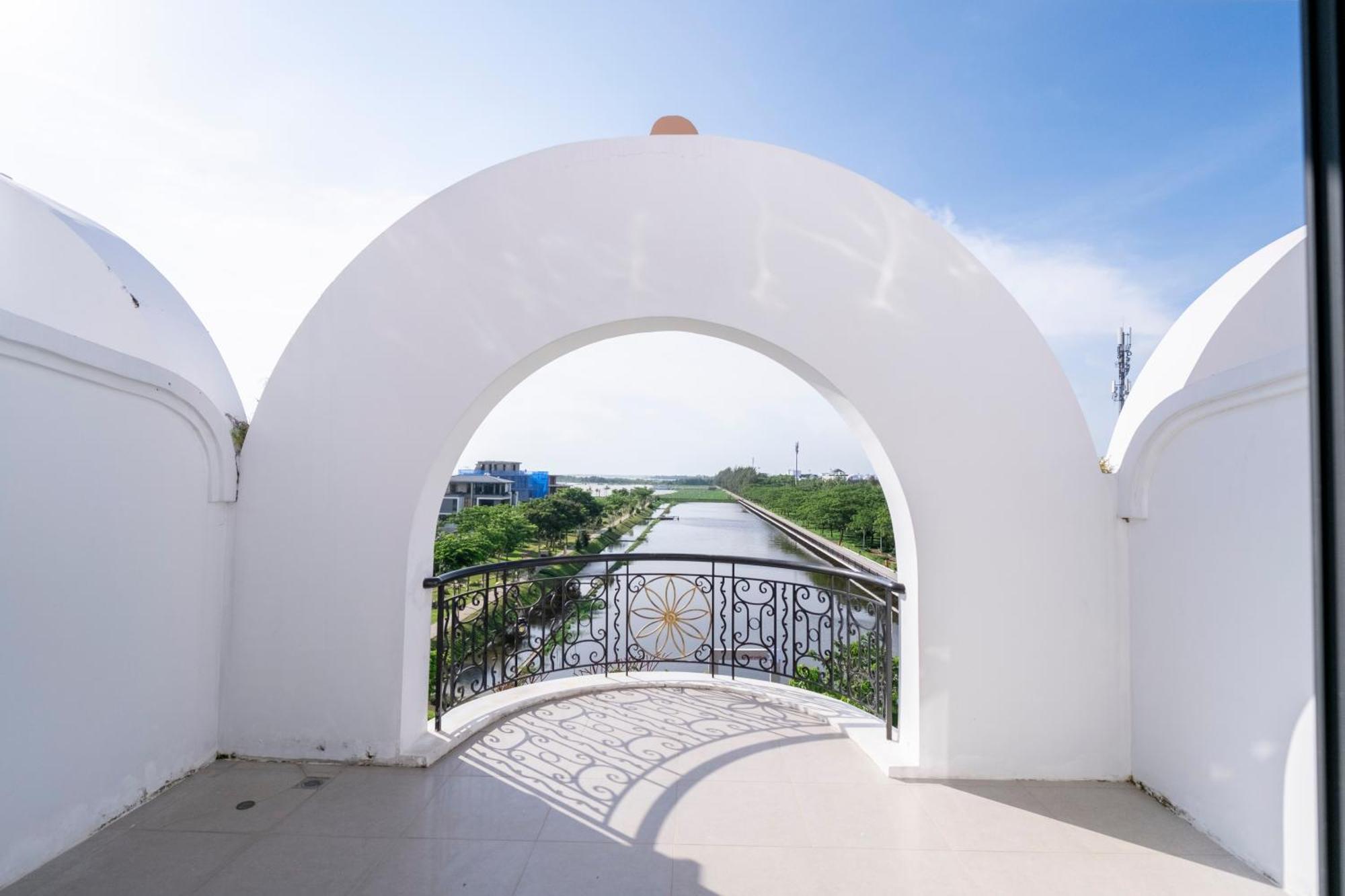 Quoc Vinh Hotel Rạch Giá Exterior photo