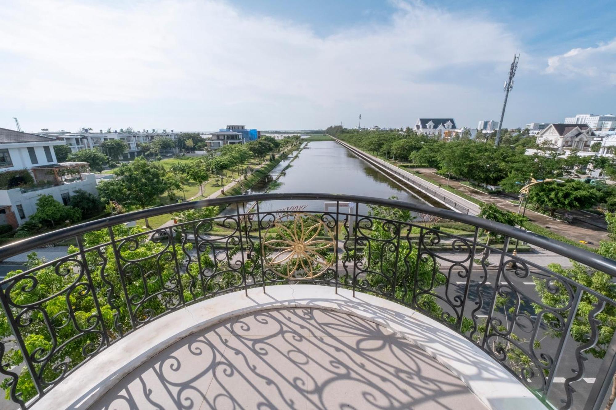 Quoc Vinh Hotel Rạch Giá Exterior photo